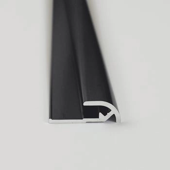 Breuer Abschlussprofil für Rückwandplatten rund schwarz matt 2550 mm