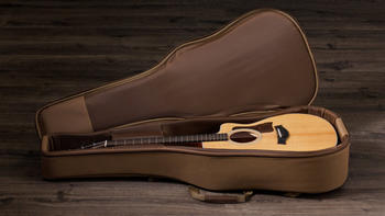 Taylor 212ce (F204001111007961000)