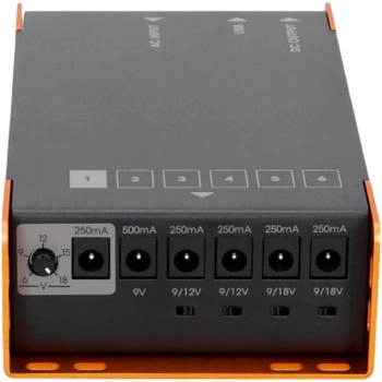 Palmer Universal Pedalboard Netzteil mit USB, 6 Ausgänge (PWT06IEC)