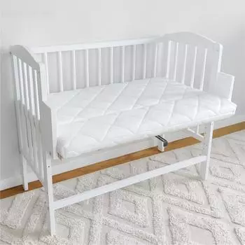 Kids Collective Babybett Beistellbett 90x40 cm mit Matratze, umbaubar zu 90x55 cm, 9 mal verstellbare Liegehöhe, auch als Babywippe nutzbar weiß