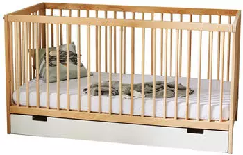 Kids Collective Babybett Gitterbett höhenverstellbar & herausnehmbare Sprossen Holz mit Schublade und Matratze natur 70x140 cm