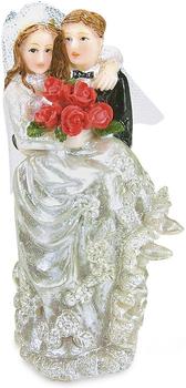 Städter Brautpaar mit Rosen