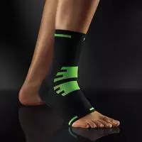 PZN-DE 12573830, Bort Activecolor Sport Kn&ouml;chelbandage S schwarz / gr&uuml;n 1 St