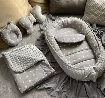 Loolay Babynestchen Minky + Kissen, Decke & Matratze 5 tlg. Set Sterne Grau