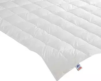 Irisette Daunendecke Nora leicht 100% Daunen 155x220 cm – Entdecken Sie den Schlafkomfort mit der Irisette Daunendecke Nora leicht 100% Daunen 155x220 cm