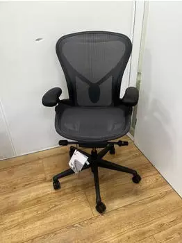 Herman Miller Aeron remastered schwarz