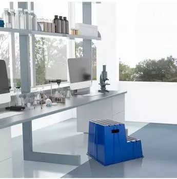 HJH Office TIO-E2 Tritthocker 2 Stufen, Blau, Kunststoff (830121) – Mobilität durch Rollen für spontane Positionswechsel