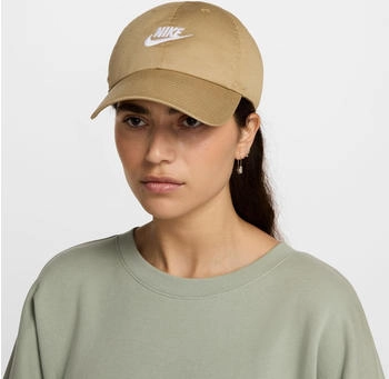Nike Club Cap CB FUT WSH parachute beige weiß