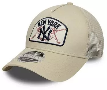 New Era 9FORTY Trucker Cap MLB New York Yankees Patch light beige