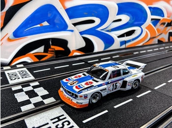 Carrera Digital 132 BMW 3.5 CSL No.15 (20032028) – Realistische Rennaction mit Lichteffekten