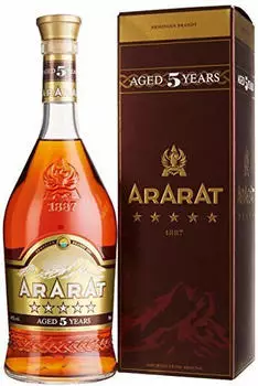 Ararat 5 Jahre in Geschenkbox 40% 0,7l Ararat 5 Jahre in Geschenkbox 40% 0,7l
