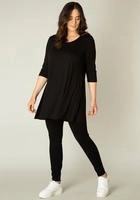 Base Level Curvy Tunikashirt "Aria" mit Rundhalsausschnitt