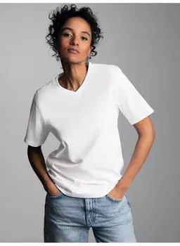 Trigema V-Shirt Slim Fit mit V-Ausschnitt (44982942) weiss