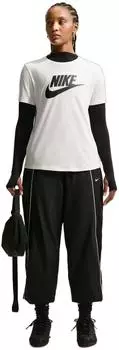 Nike Sportswear Essentials Logo T-Shirt schwarz/weiß