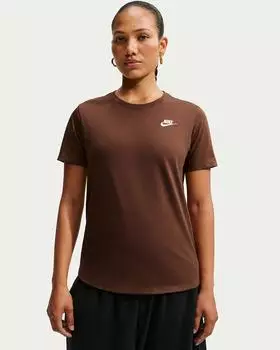 Nike Sportswear Club Essentials T-Shirt kurzarm (Damen)
