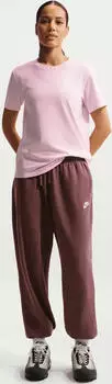 Nike Sportswear Club Essentials T-Shirt kurzarm (Damen)