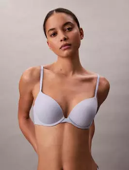 Calvin Klein Perfectly Fit Push-up-BH in Hellblau mit tiefem Ausschnitt (LV00QF7315TKF)