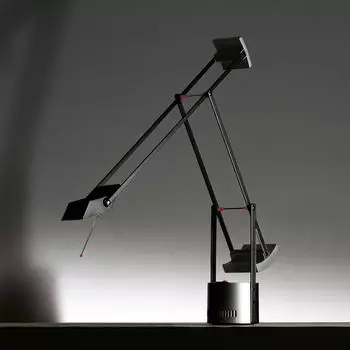 Artemide Tizio Micro Schreibtischlampe &Oslash; 9x76 cm schwarz