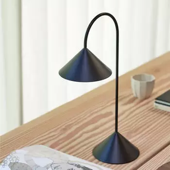Frandsen Grasp LED Akku-Tischleuchte (47cm) schwarz