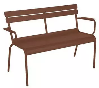 Fermob Luxembourg 2-Sitzer-Gartenbank mit Armlehnen 131 x 86 x 55,5 cm ockerrot