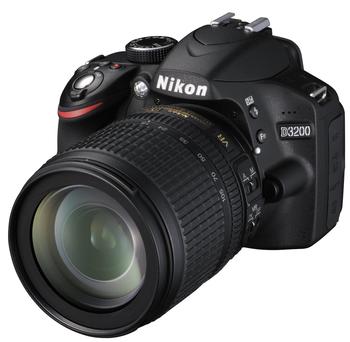Nikon D3200 schwarz + AF-S DX 18-105mm ED VR