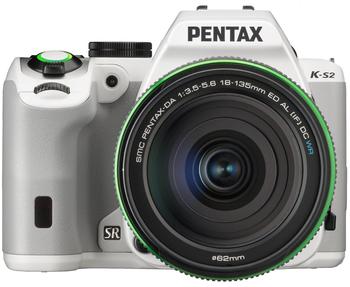 Pentax K-S2 weiß + DA 18-135mm WR