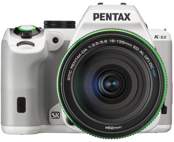 Pentax K-S2 weiß + DA 18-135mm WR