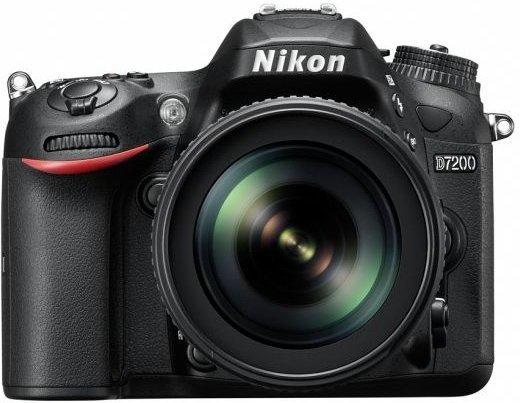 Nikon D7200 + AF-S DX 18-300mm F3,5-6,3 ED VR