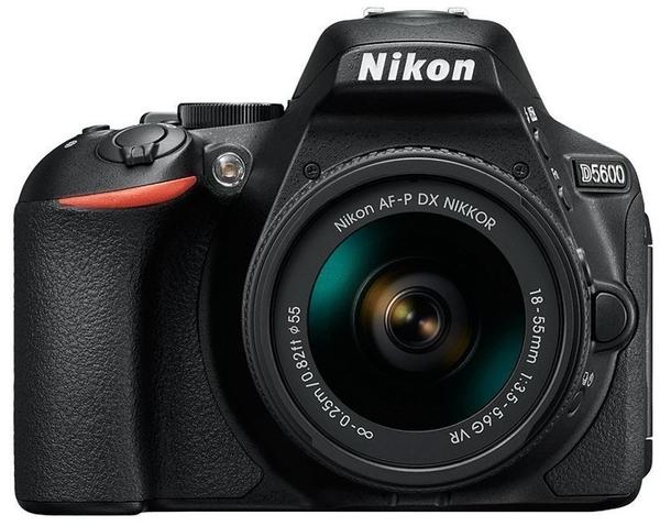 Nikon D5600 schwarz + AF-P DX 18-55mm VR + 70-300mm VR