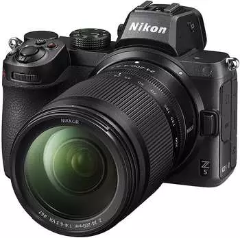 Nikon Z5 Kit 24-200 mm