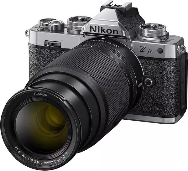 Nikon Z fc Kit 16-50 mm Silver Edition + 50-250 mm
