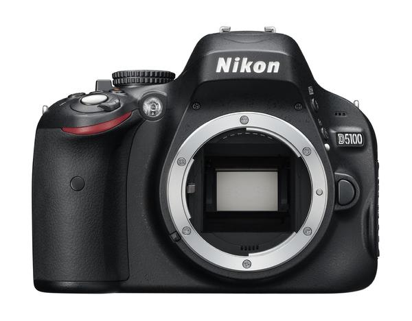 Nikon D5100 mit Zubehör