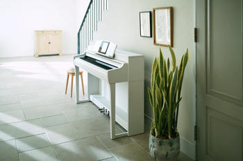 Yamaha CSP-275 weiß matt – 819 Sounds und flexible Klanggestaltung für vielseitige Anwendungen