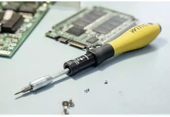 Wiha 2882S18 Universal Drehmoment-Schraubendreher 0,1 - 0,6 Nm (45690)