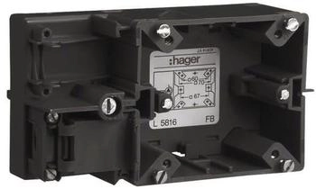Hager CEE-Ger&auml;teeinbaudose aus Polyamid halogenfrei (L5816)