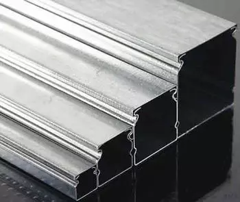 Pflitsch PIK 15/15S Installationskanal Zink L=2000mm