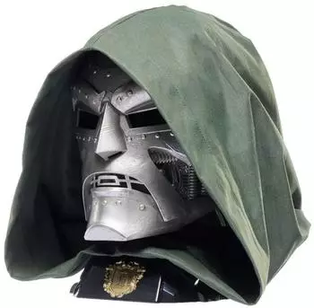 Hasbro Marvel Legends Doctor Doom Premium Roleplay-Helm (HASG0586)
