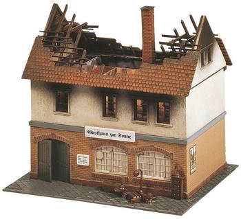 Faller Brandruine Gasthaus Zur Sonne (130429)