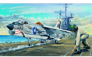Trumpeter F-8E Crusader (2272)