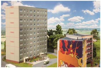 Faller Plattenbau P2 Basispackung (130801)