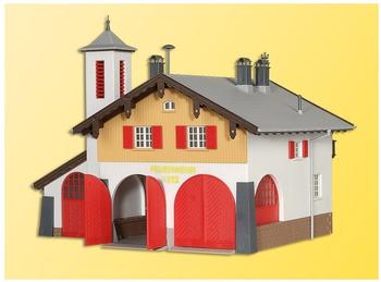 Kibri Feuerwehr mit Dorfgemeinschaftshaus (39214)