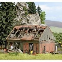 Busch Verfallene Stallung 1669 H0