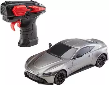 Revell Aston Martin Vantage 1:24 silber (24658) Revell Aston Martin Vantage 1:24 silber (24658)