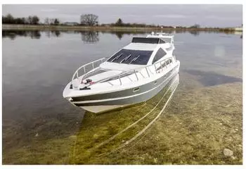 Carson Speed Yacht 2.4G (500108045) Carson Speed Yacht 2.4G (500108045)