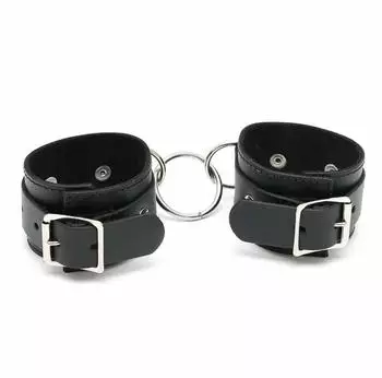 Rimba Handfesseln mit Ring aus Leder Schwarz