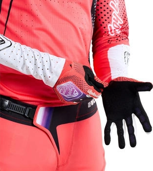 Troy Lee Designs air rot