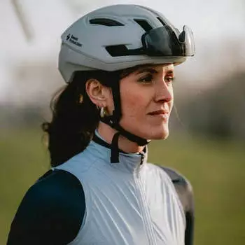 Bio-racer Women's Tempest Light Jacket (CO_BR11677W-NAU-CG) Nautica/CoolGrey – Perfekte Passform für höchste Leistung auf dem Rennrad