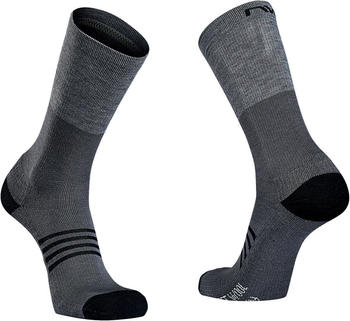 Northwave Extreme Pro High Winter Fahrrad Socken grau schwarz 2023