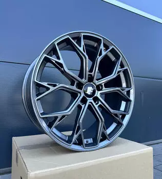 FF Wheels FF02 (8.5x20) schwarz poliert
