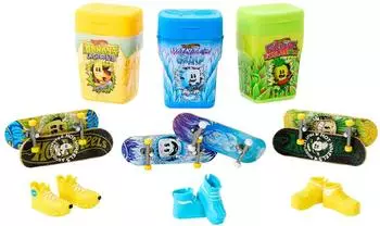 Hot Wheels Skate Fingerboard-Set mit 2 Skateboards und Schuhen, sortierte Modelle (HVK77)